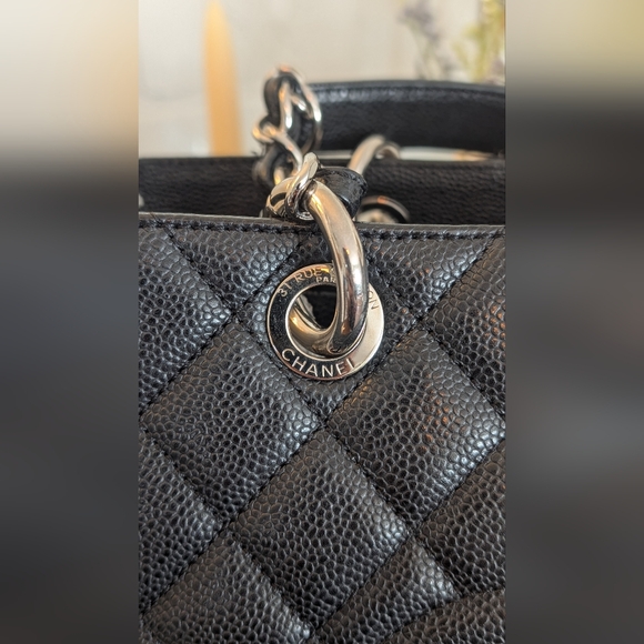Chanel GRAND shopping caviar tote - Picture 4 of 15